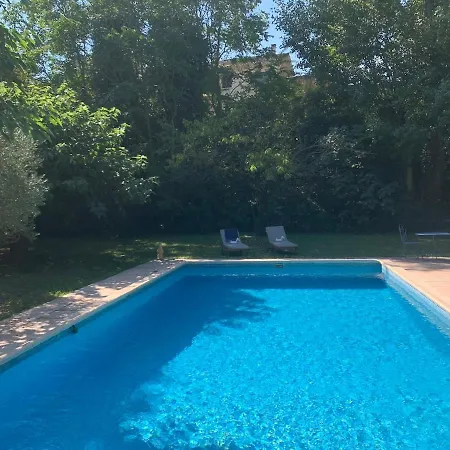 Your Secret Garden At Pont Du Gard!